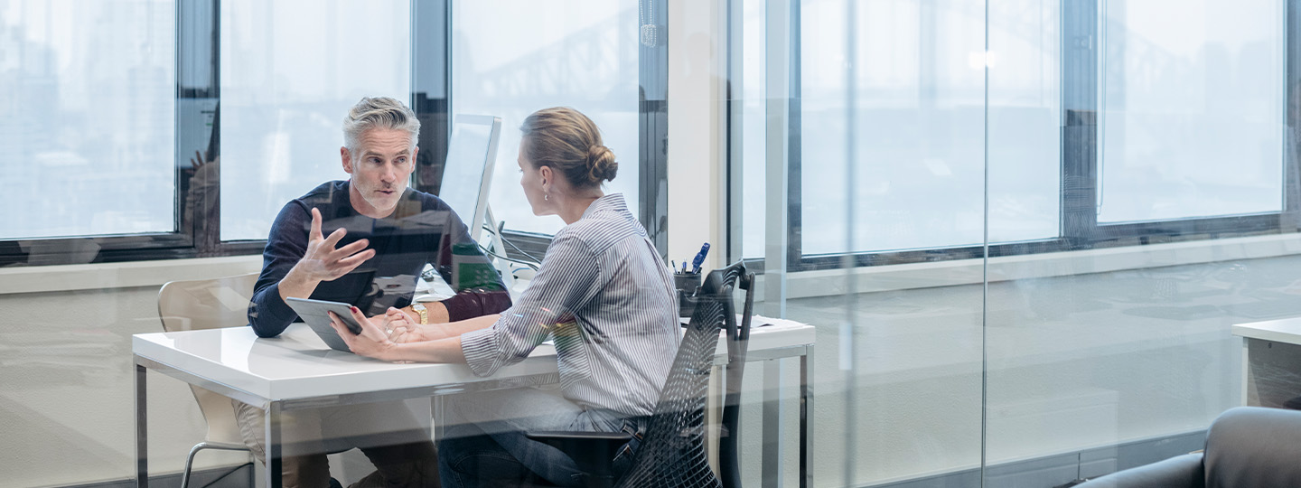 How to Conduct Employee Evaluations and Performance Reviews