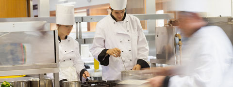 How Paycor’s Restaurant Scheduling App Can Help Your Business